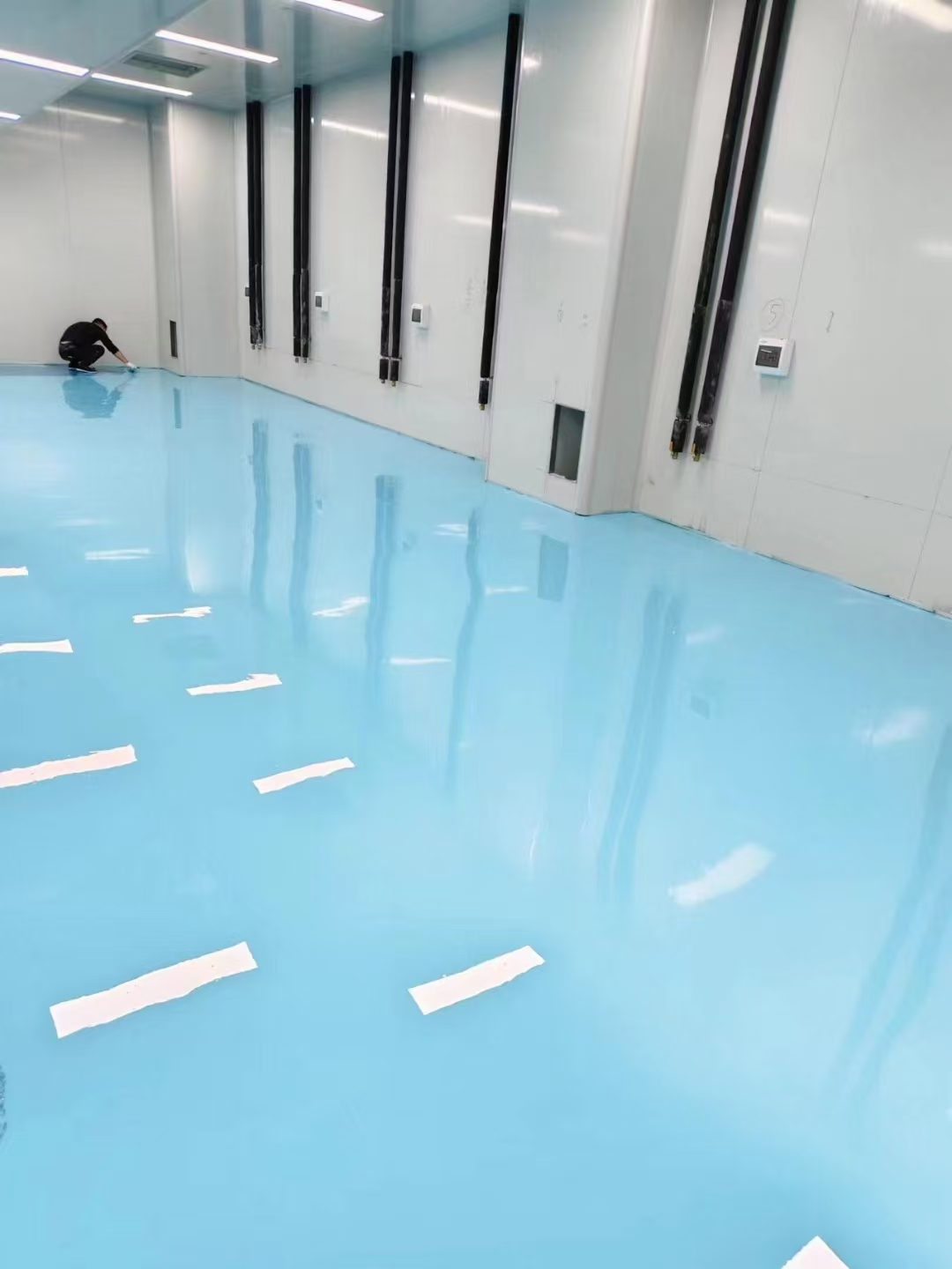 环氧地坪漆的色彩搭配与视觉效果